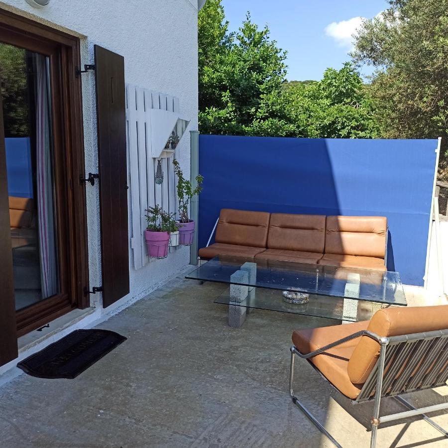 Εξοχική Κατοικία - Cottage Τίνα Líri Exterior foto